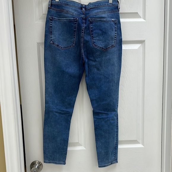 Free People High Rise Busted  Blue Wash Distressed Skinny Women's Jeans … - Picture 4 of 10